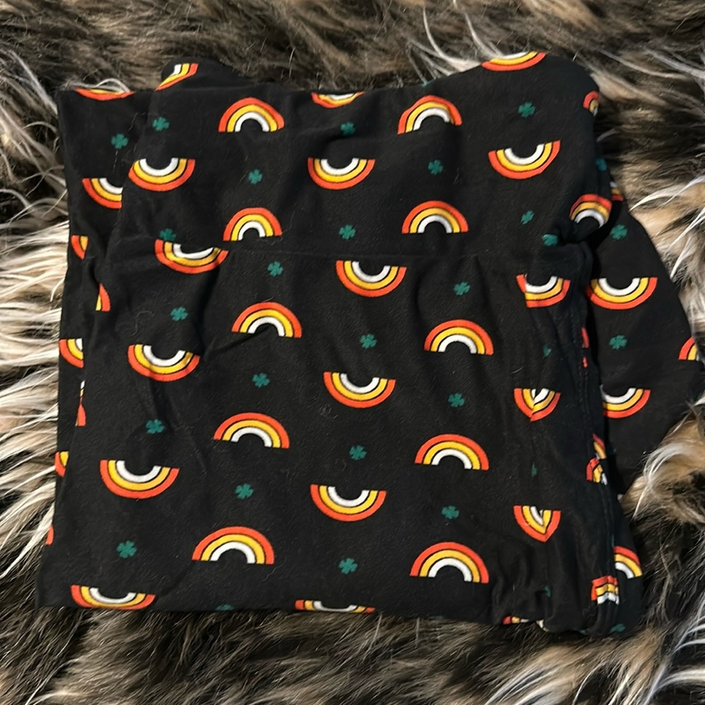 LuLaRoe TC2 leggings. St Patrick’s Day print, rainbow and clover